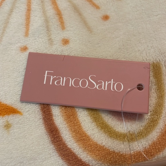 NWT! Franco Sarto logo wallet on a string. Blush/multi - Picture 3 of 5